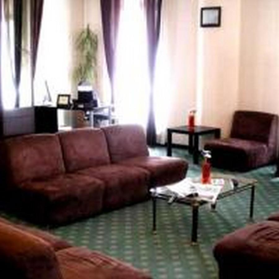 Hotel De La Ville Central ลาตินา ภายนอก รูปภาพ