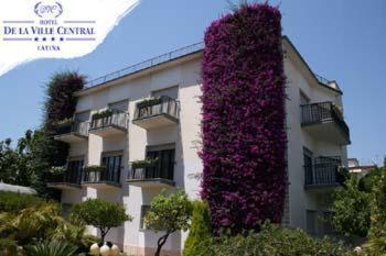 Hotel De La Ville Central ลาตินา ภายนอก รูปภาพ